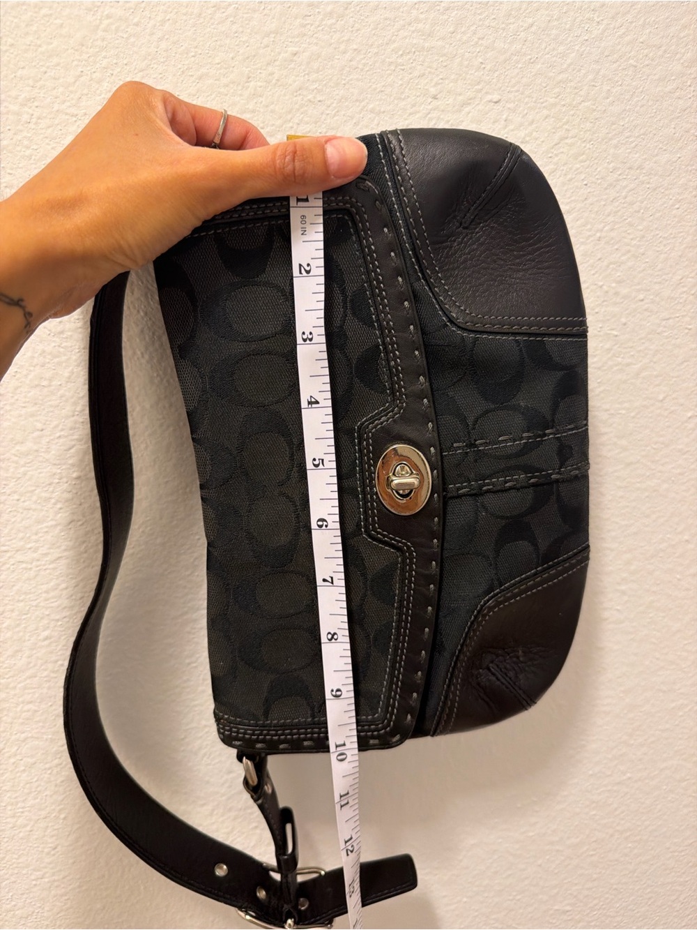 Coach Black Signature Canvas Shoulder Bag with Leather Trim - Picture 5 of 6